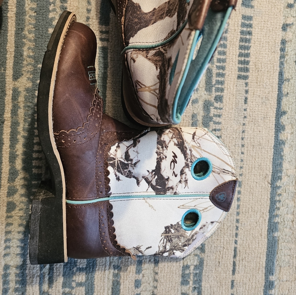 ARIAT FAT BABY WINTER CAMO BOOTS